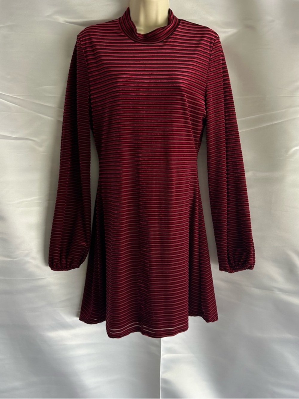 Lulu’s Women's Long-Sleeve Striped Velvet Dress in Burgundy and Black | Sz MED